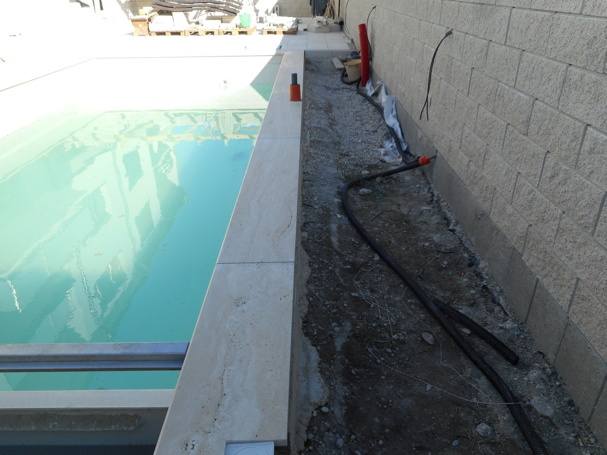 Obklad bazéna - rodinný dom Modra-7