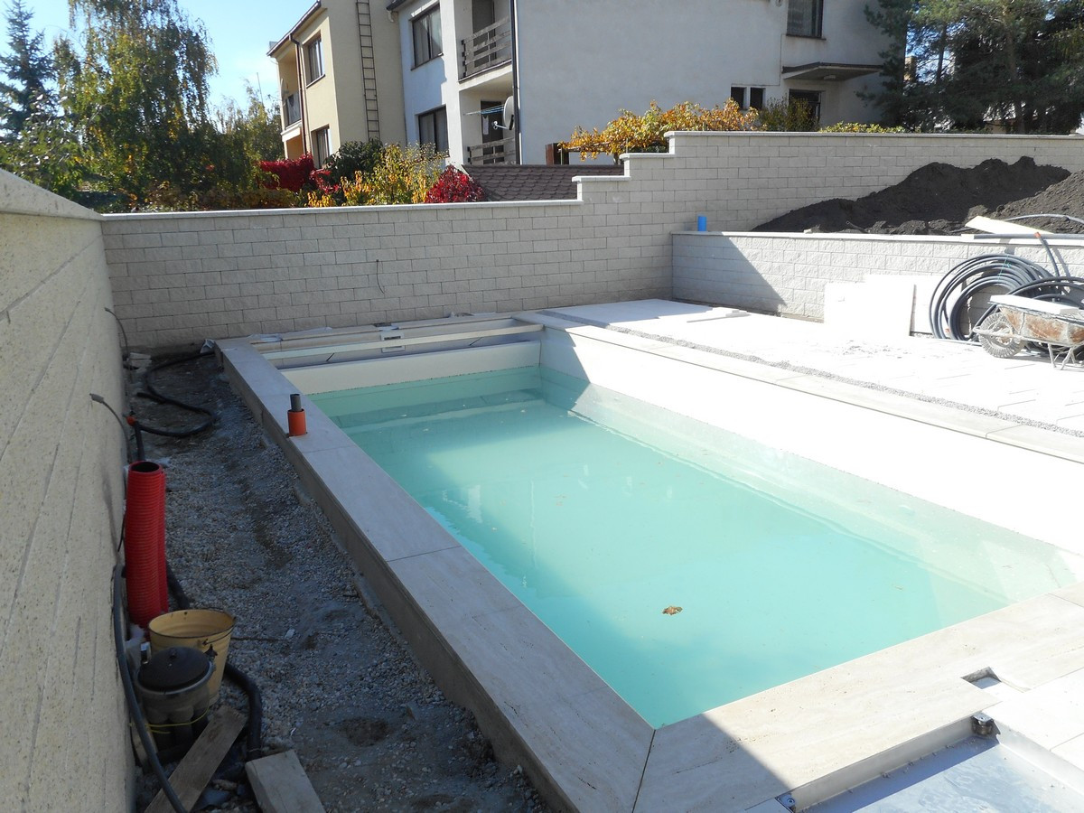 Obklad bazéna - rodinný dom Modra-9