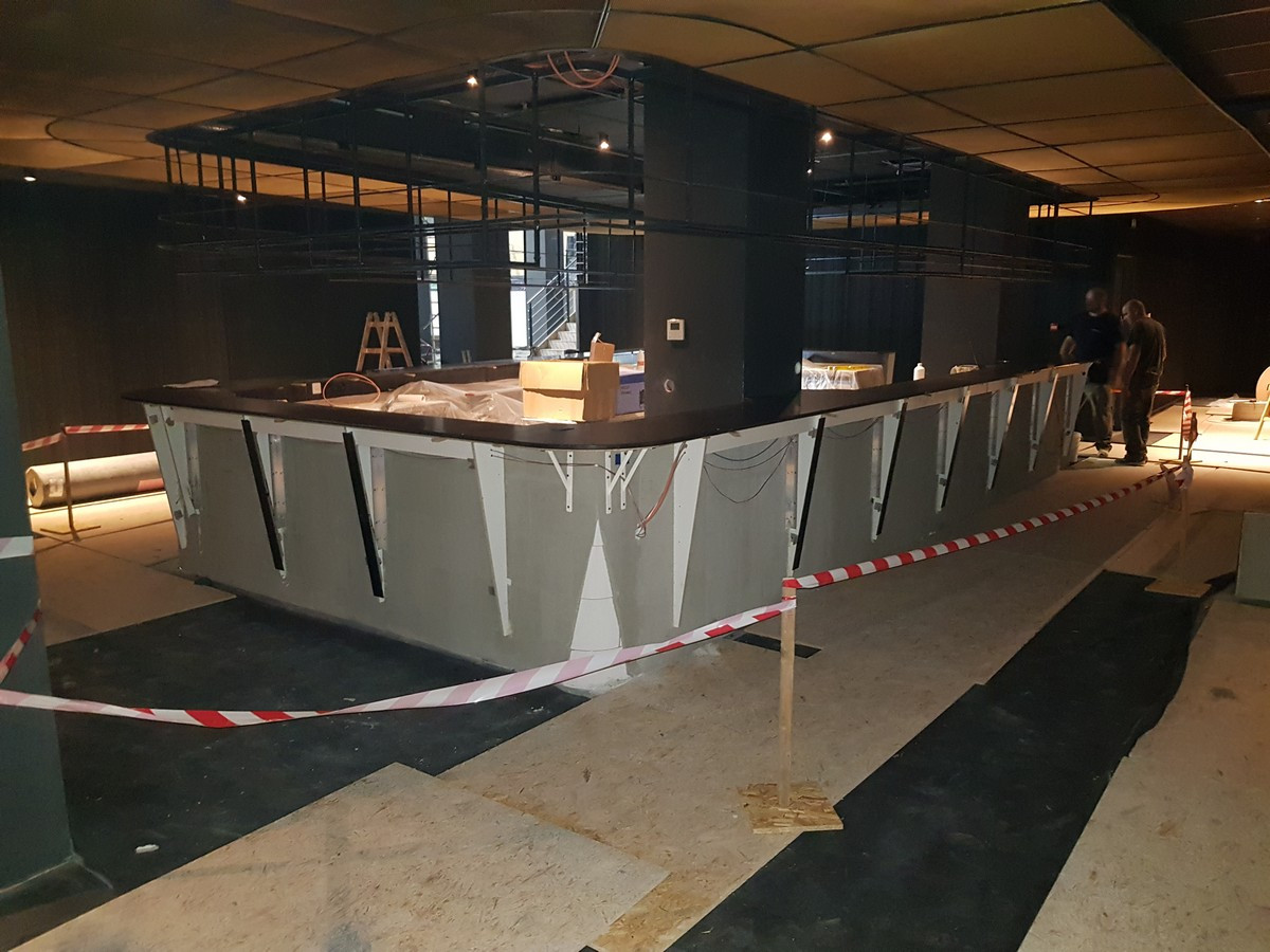 Barový pult - Praha-4