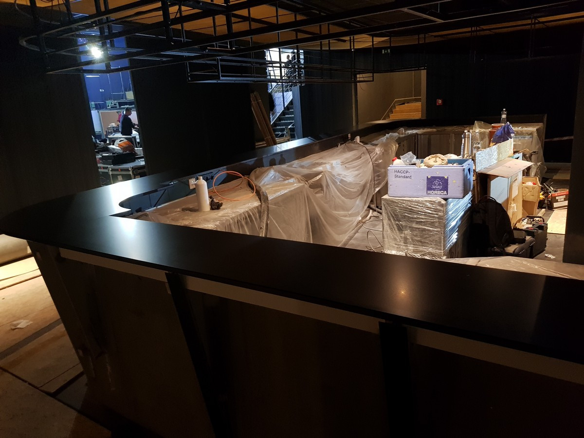 Barový pult - Praha-7