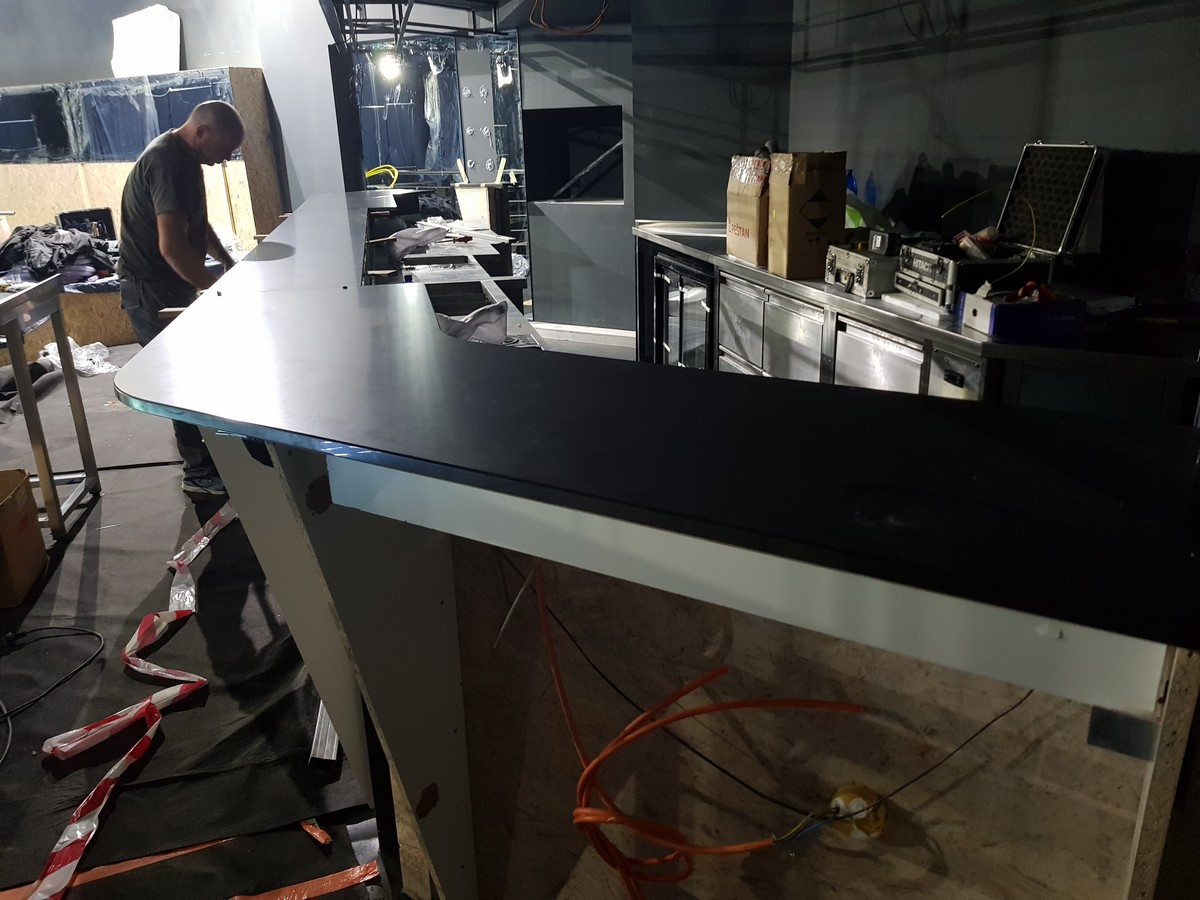 Barový pult - Praha-9